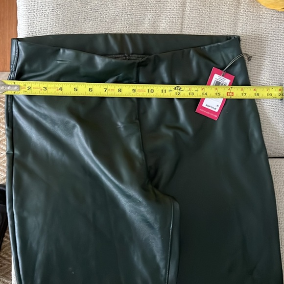 Vince Camuto 💚 - Picture 5 of 7